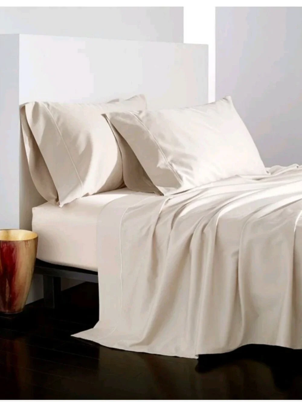 Donna Karan Collection Silk Indulgence Queen Fitted Sheet Ivory